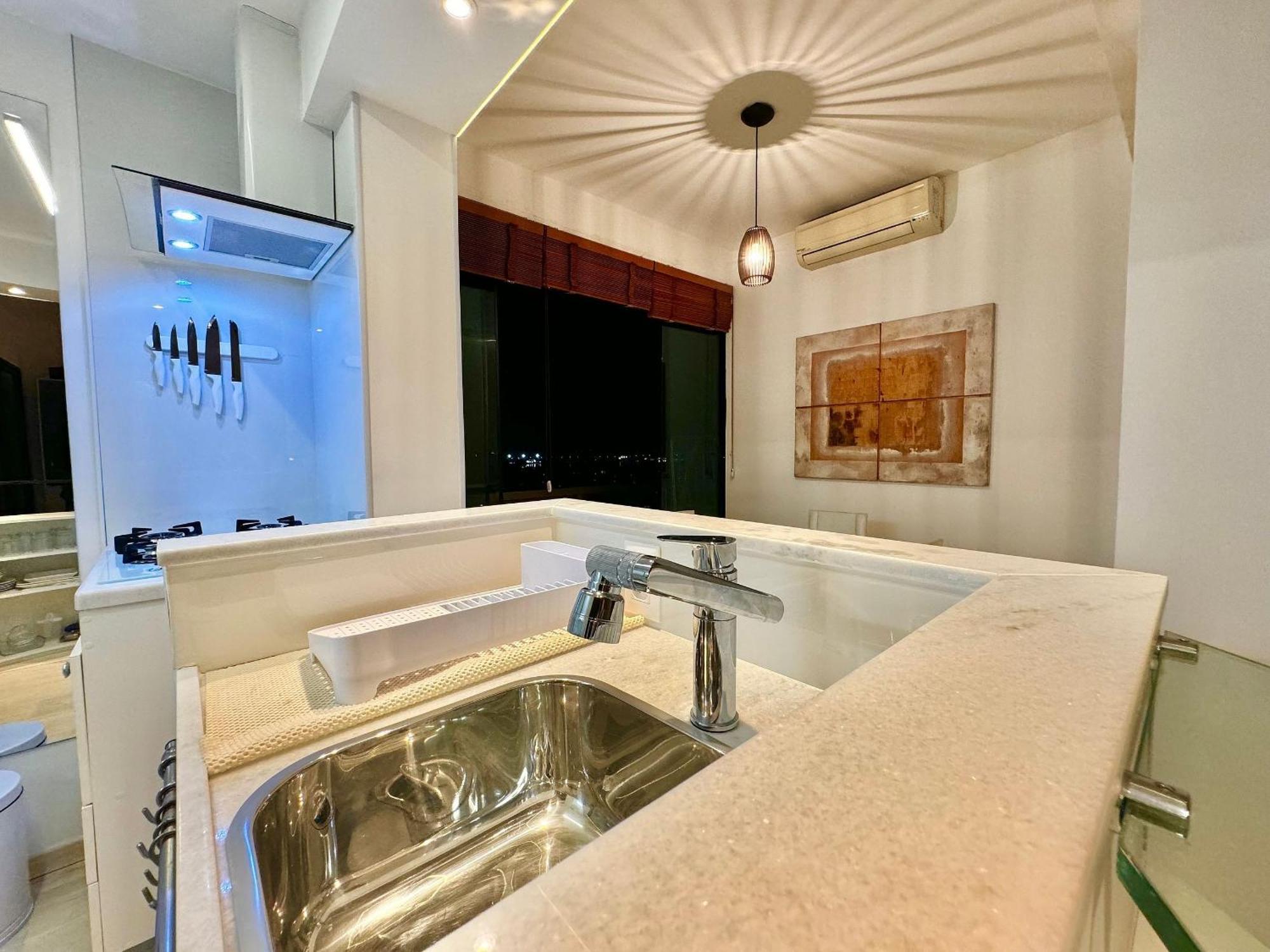 Estiloso Com Vista Deslumbrante/coracao De Ipanema Apartamento